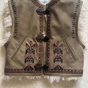 Isabel Marant Etoile Clemencia Embroidered in Vest with Shearling Trim